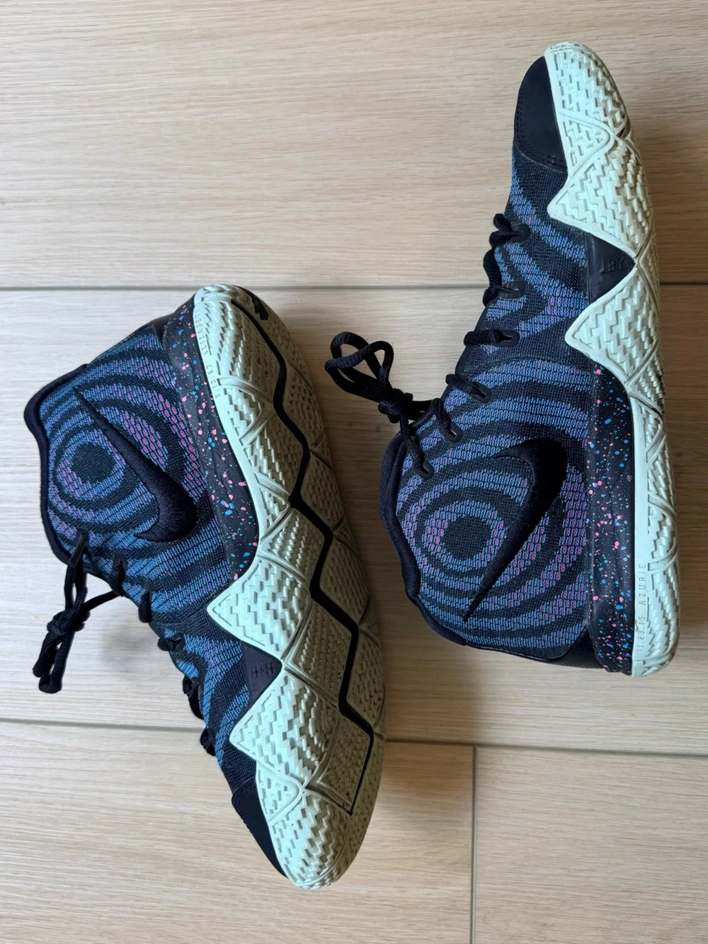 Nike Kyrie 4 ‘80s’ Shoes 6.5Y